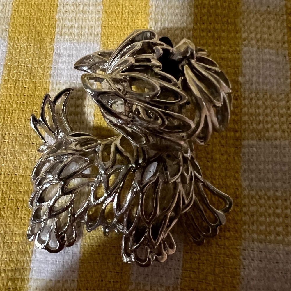 Vintage silver Scottie dog bobble head brooch, pin, Park Lane, dark eyes